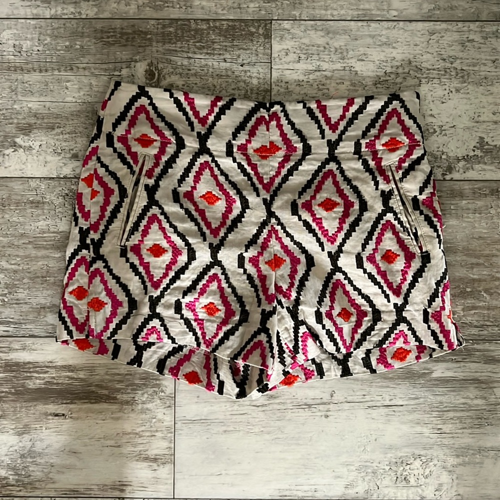 EUC loft shorts with zip up side